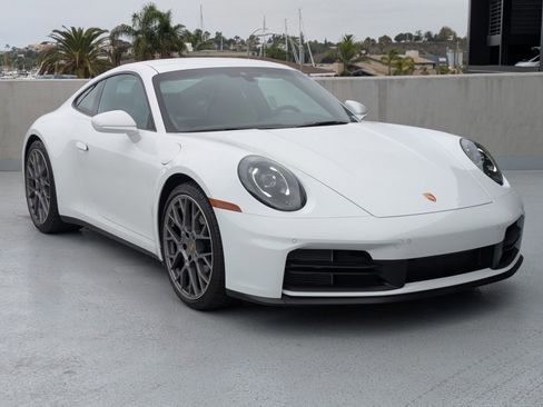 Certified 2025 Porsche 911 Carrera image 7