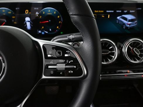 Certified 2023 Mercedes-Benz GLB 250 image 11