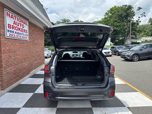 Used 2022 Subaru Outback Premium AWD/4WD image 37