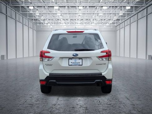 Used 2022 Subaru Forester AWD/4WD image 4
