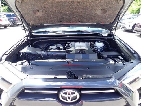 Used 2024 Toyota 4Runner SR5 Premium w/ Moonroof Package AWD/4WD image 15