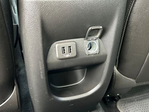 Used 2020 Chevrolet Colorado Z71 image 22