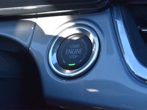 New 2026 Chevrolet Trax LT w/ Sunroof Package image 25