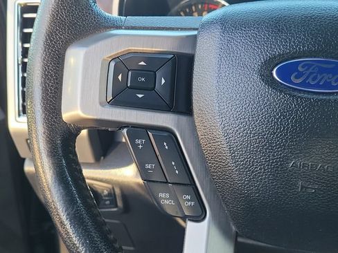 Used 2016 Ford F150 Platinum w/ Equipment Group 701A Luxury AWD/4WD image 22