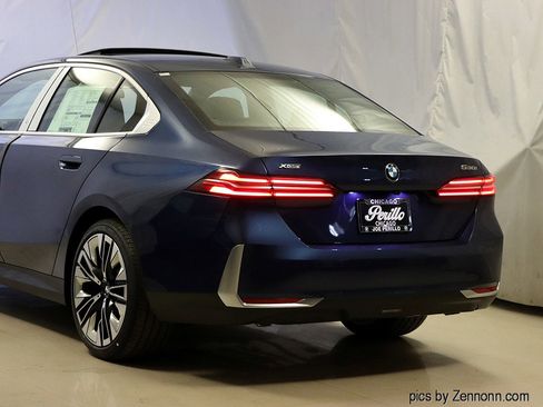 New 2026 BMW 530i xDrive w/ Premium Package image 8