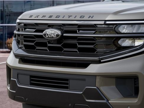 New 2027 Ford Expedition Platinum w/ Stealth Appearance Package RWD image 19
