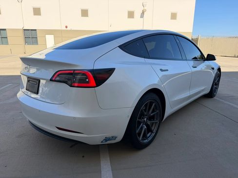 Used 2021 Tesla Model 3 Standard Range Plus RWD image 5