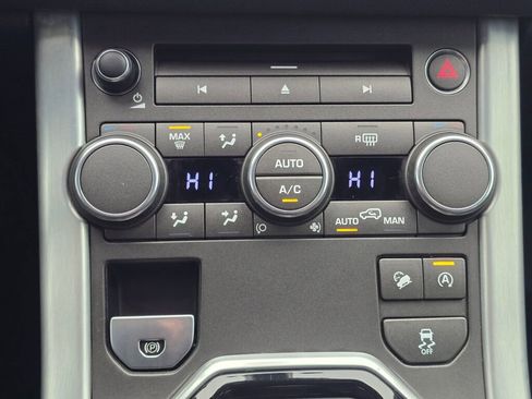 Used 2017 Land Rover Range Rover Evoque SE image 34