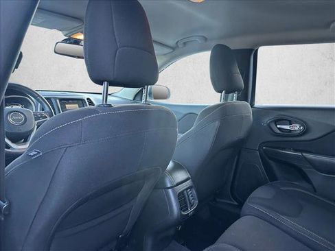 Used 2016 Jeep Cherokee Latitude image 23