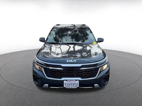 Used 2025 Kia Seltos S image 4
