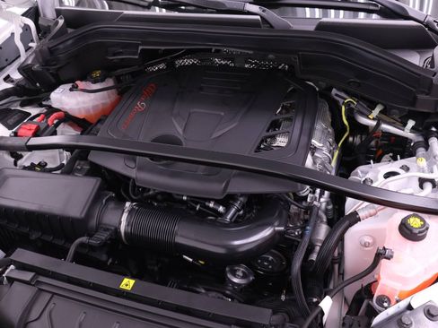 New 2026 Alfa Romeo Stelvio Sprint AWD/4WD image 16
