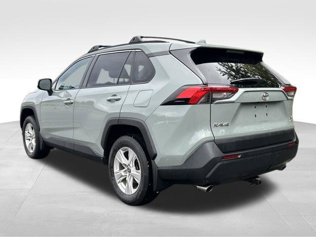 Used 2021 Toyota RAV4 XLE w/ Convenience Package AWD/4WD image 3