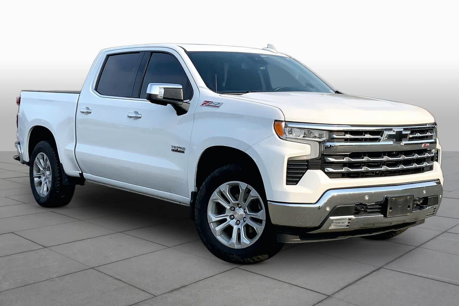 Used 2022 Chevrolet Silverado 1500 LTZ AWD/4WD image 3