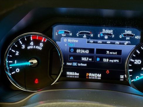 Used 2022 Ford F350 Platinum AWD/4WD image 12