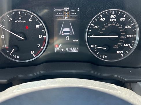 Used 2025 Subaru Crosstrek 2.0i Premium image 17