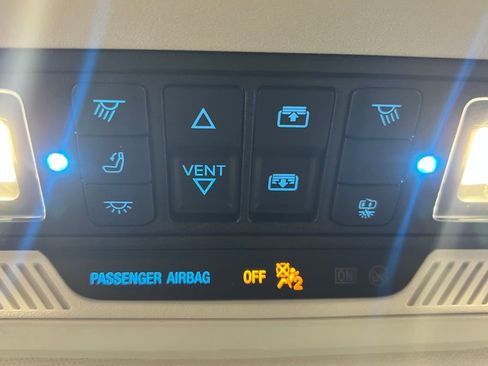 Used 2025 Ford Expedition Platinum image 72