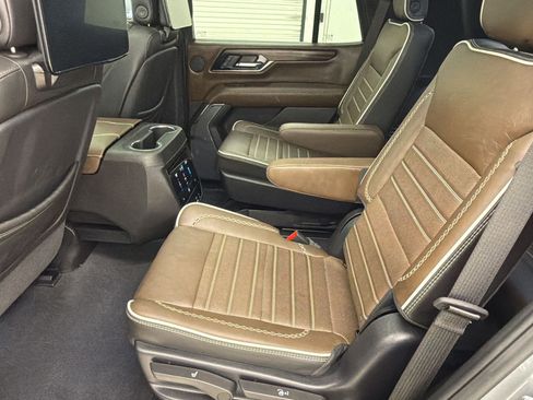 Used 2026 GMC Yukon Denali Ultimate AWD/4WD image 24