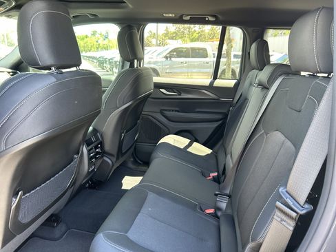 New 2026 Jeep Grand Cherokee Laredo X RWD image 31