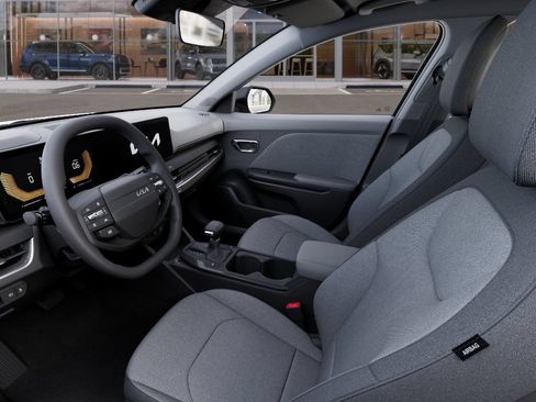 New 2026 Kia K4 FWD image 17