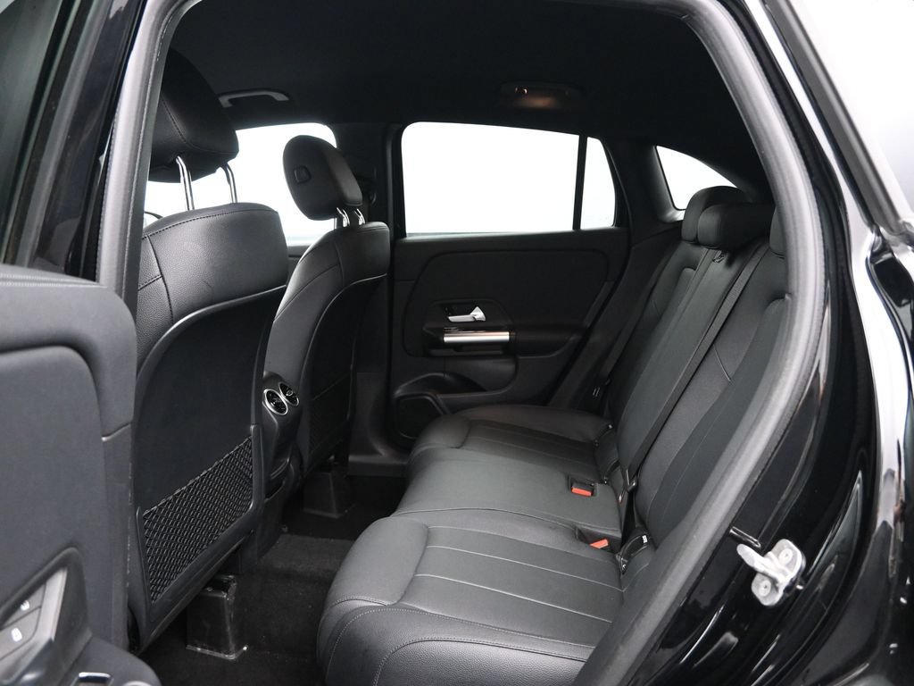 Used 2025 Mercedes-Benz GLA 250 4MATIC image 26