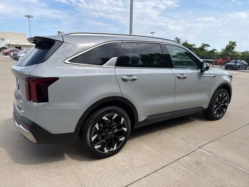 Used 2025 Kia Sorento SX FWD image 5