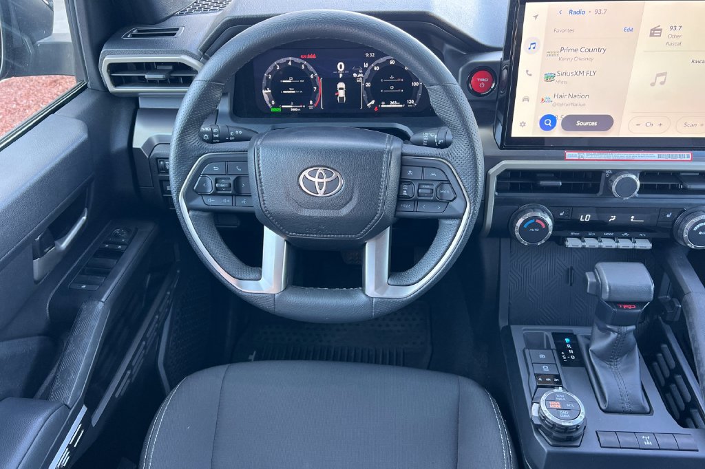 Certified 2025 Toyota Tacoma TRD Off-Road AWD/4WD image 16