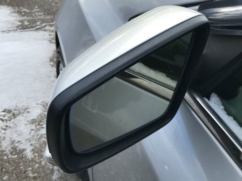 Used 2011 Buick LaCrosse CXS image 6