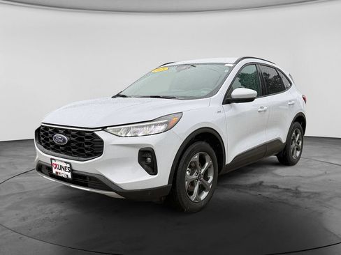 Used 2025 Ford Escape ST-Line Select AWD/4WD image 4