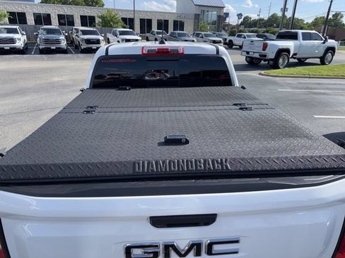 Used 2023 GMC Canyon AT4 w/ AT4 Premium Package AWD/4WD image 12