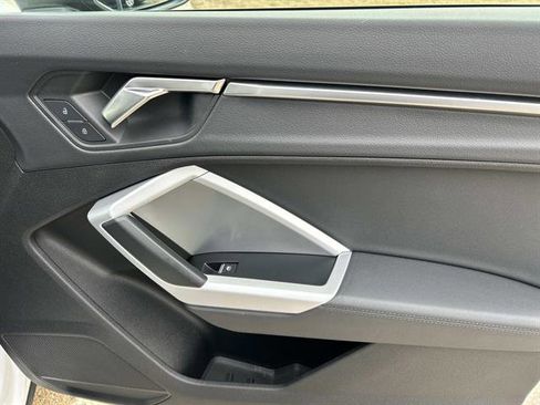 Used 2024 Audi Q3 2.0T Premium image 23