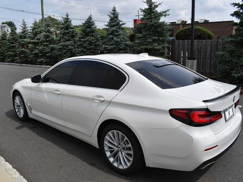 Used 2023 BMW 530i xDrive w/ Convenience Package AWD/4WD image 6