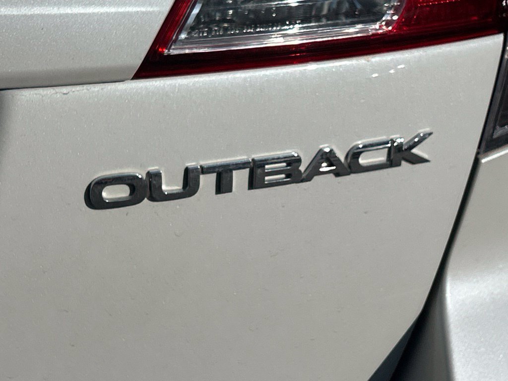 Used 2013 Subaru Outback 2.5i Premium AWD/4WD image 8