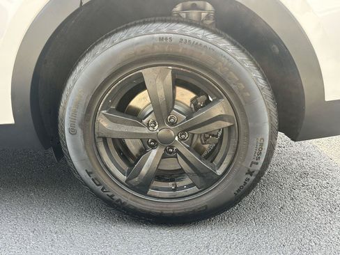 Used 2025 Kia Sorento LX FWD image 15