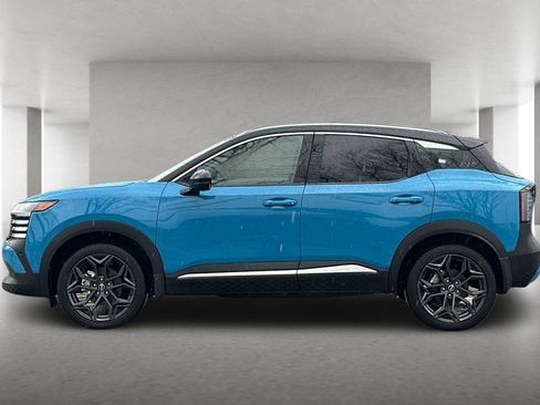 Used 2025 Nissan Kicks SR image 7