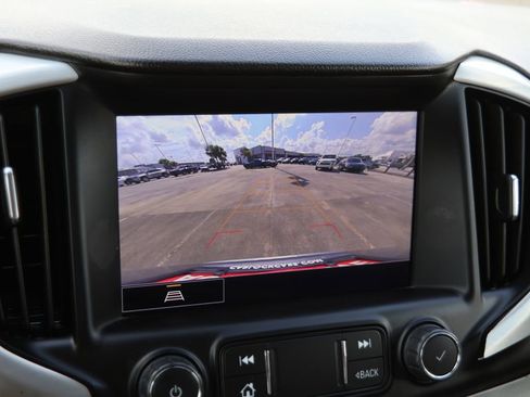 Used 2024 GMC Terrain SLT image 4