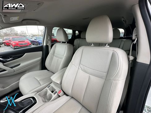 Used 2022 Nissan Rogue Sport SL AWD/4WD image 14