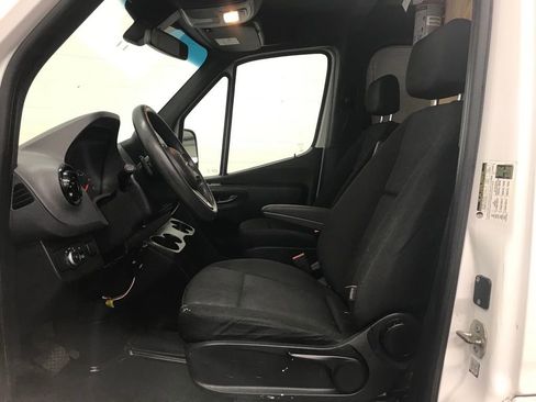 Used 2021 Mercedes-Benz Sprinter 144 Cargo image 12