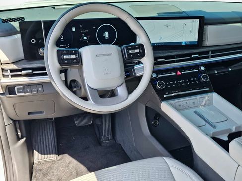 Used 2025 Hyundai Santa Fe Calligraphy FWD image 36