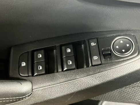 Used 2024 Kia Seltos S AWD/4WD image 18