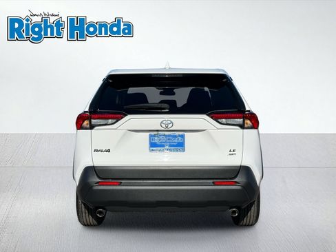 Used 2025 Toyota RAV4 LE AWD/4WD image 7