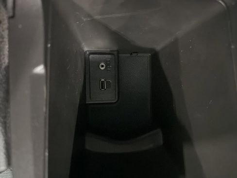 Used 2018 Ford Transit Connect XLT image 25