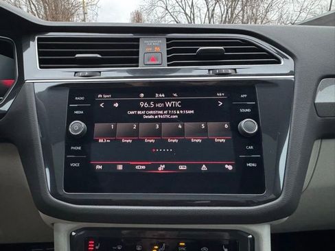 Used 2024 Volkswagen Tiguan SE R-Line image 20