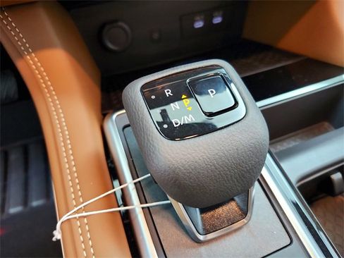 New 2026 Nissan Pathfinder Platinum image 30