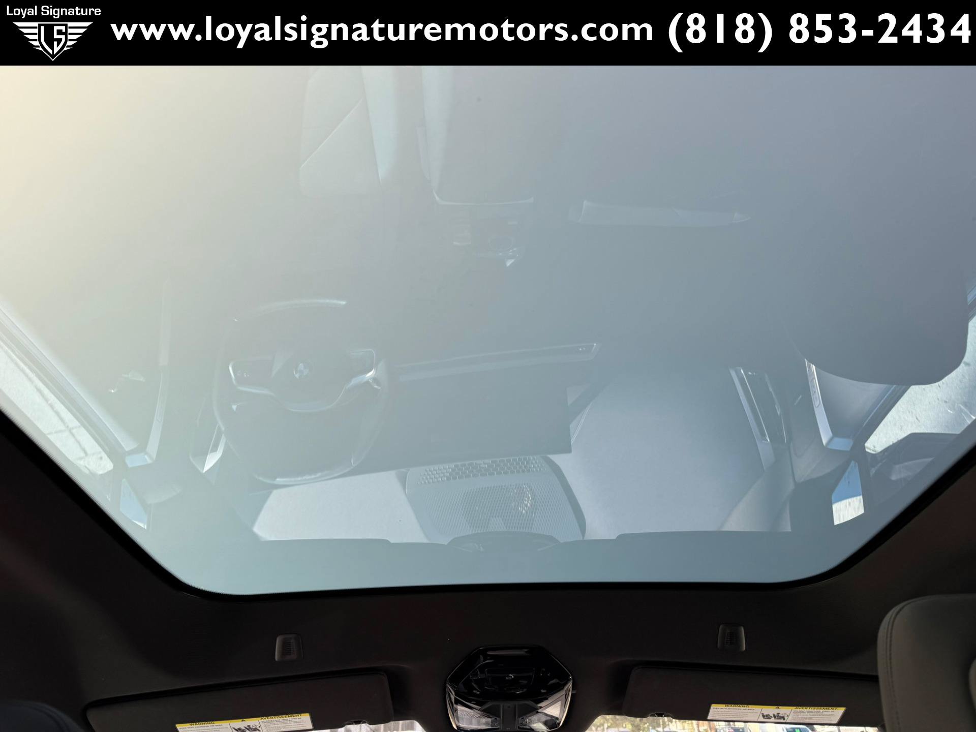 Used 2024 BMW iX xDrive50 w/ Sport Package AWD/4WD image 19