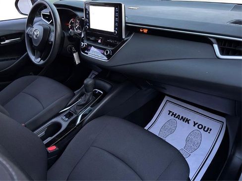 Used 2020 Toyota Corolla LE image 15