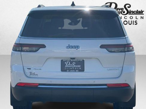 Used 2022 Jeep Grand Cherokee L Limited AWD/4WD image 6