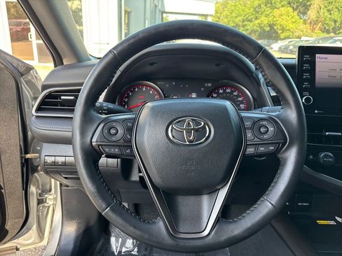 Used 2023 Toyota Camry XSE FWD image 15