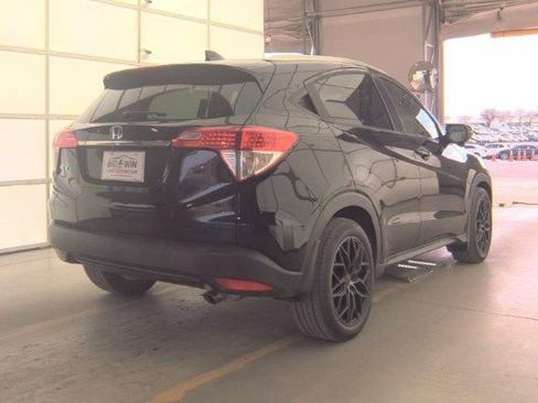 Used 2019 Honda HR-V EX-L image 2