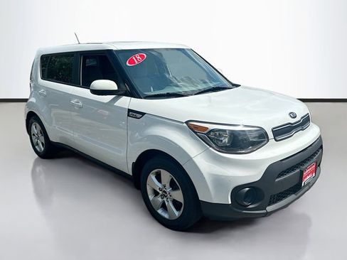 Used 2018 Kia Soul FWD image 3