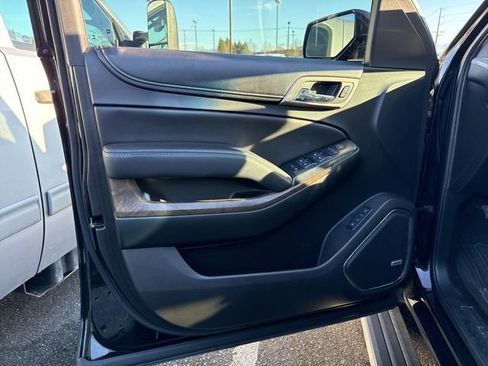 Used 2018 GMC Yukon Denali w/ Denali Ultimate Package image 17